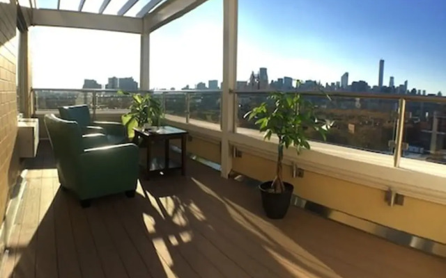 Howard Johnson by Wyndham Long Island City