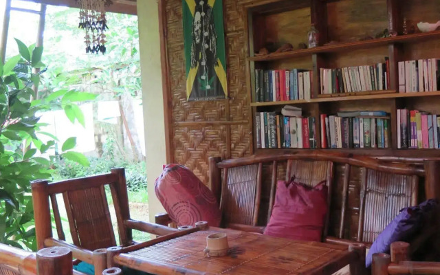 Mystic Divers Guesthouse