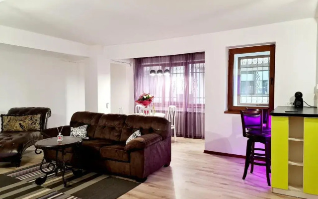 R.O.S.E. Apartment