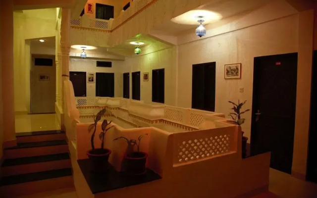 Hotel Nahargarh Palace