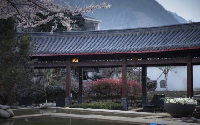 Hangzhou Tuankou Ludi Luxury Ancient Hot Spring Resort