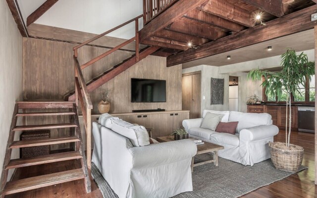 Eastern Rise Main House