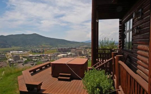 Ponderosa 6 Br Home by RedAwning