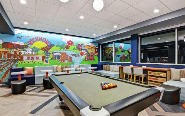 Tru by Hilton Richmond