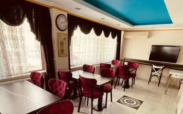 Yunus Hotel