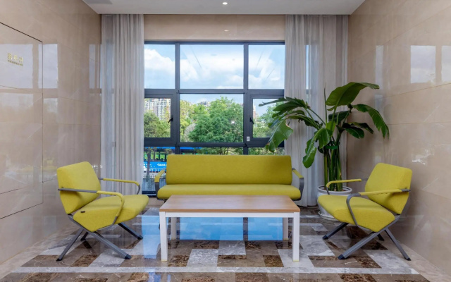Westminster Hotel – Balcony – Mianyang