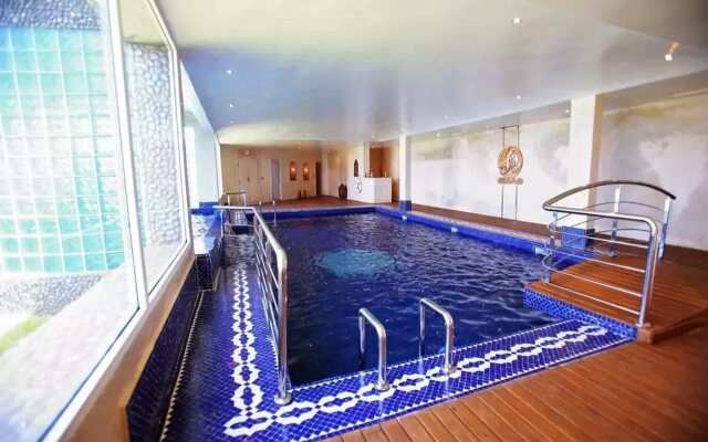 Chateau Eden El Rouh