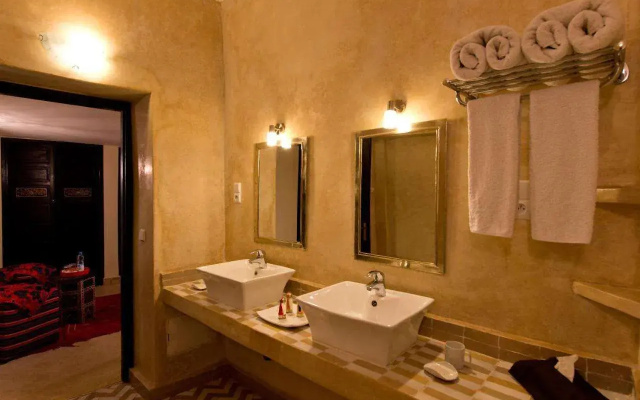 Riad Signature