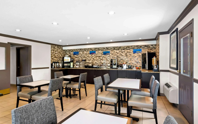 Best Western Maple Ridge Hotel
