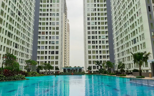 Homey And Elegant Studio Apartment M-Town Residence