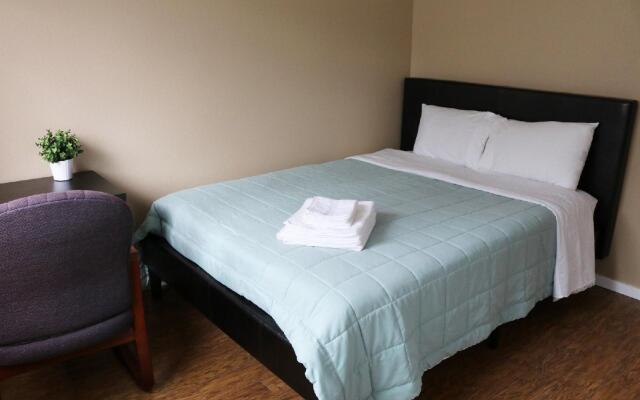 Quiet Clean and Comfortable Room