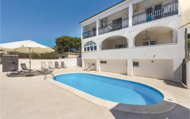 Five-Bedroom Holiday home Primosten with Sea view 06
