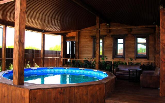 Красные холмы