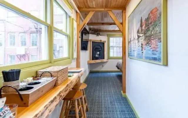 Downtown Camden Hotel