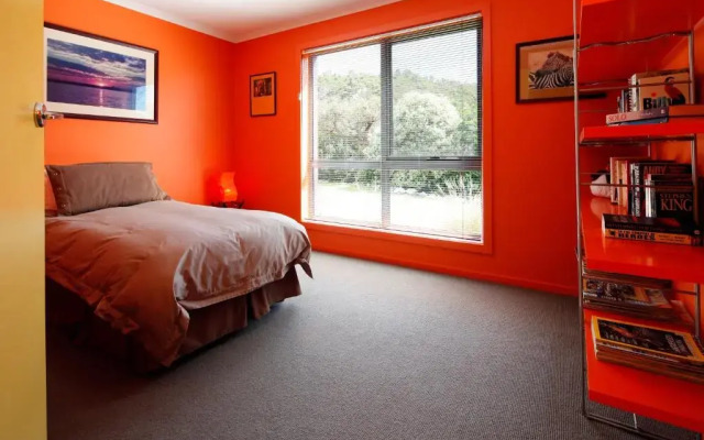 Sisters Beach Retreat