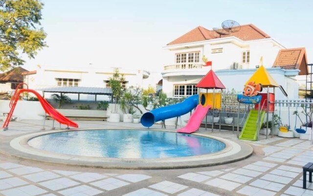 Buathong Pool Villa