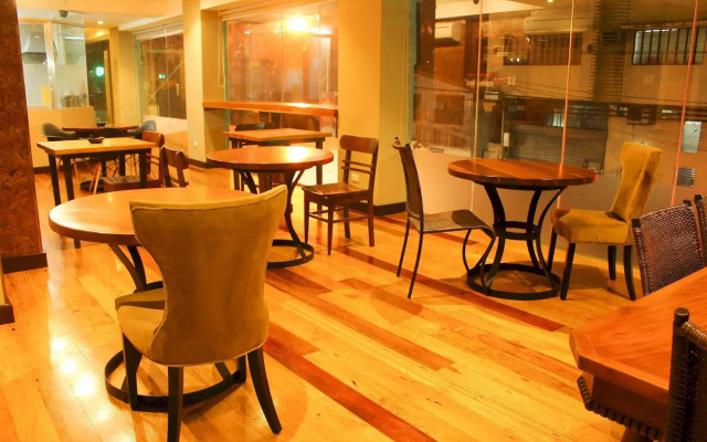 Upperhouse Hotel Formerly Pacifico Boutique by Hiverooms