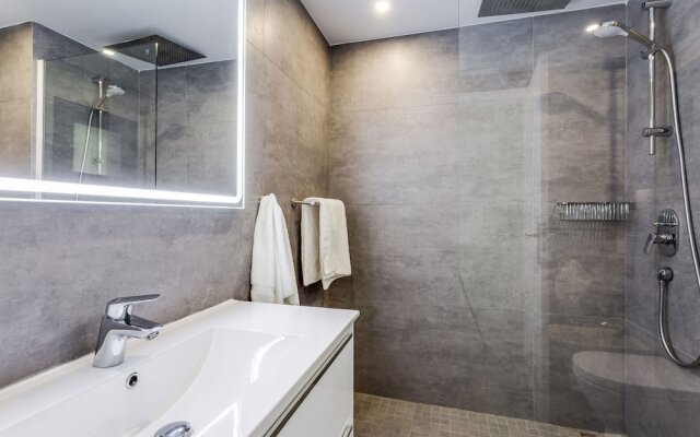 by RIVA - Cozy, Contemporary Studio in Puerto Banus Gardens