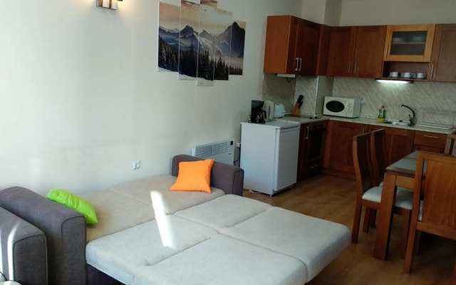 Pine Tree Apartment 2 - B7