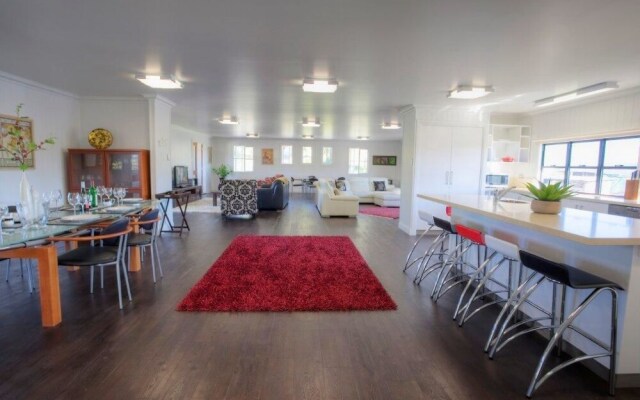 Sippers At Ballandean