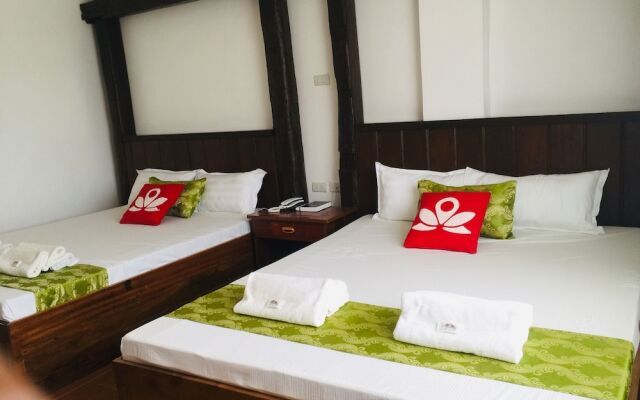 ZEN Rooms Aloha Nui Hotel