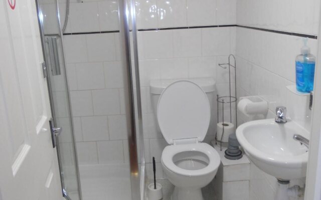 Relax Inn Guest House