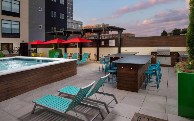 Tru by Hilton Nashville Downtown Convention Center