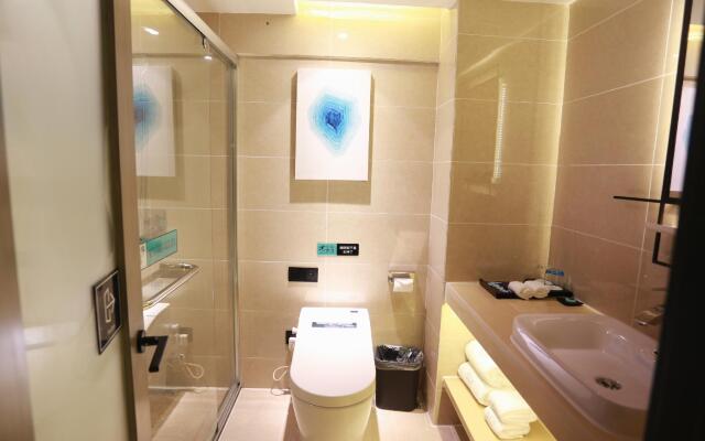Xana Lite Guiyang Huaguoyuan Shuangzi Towers