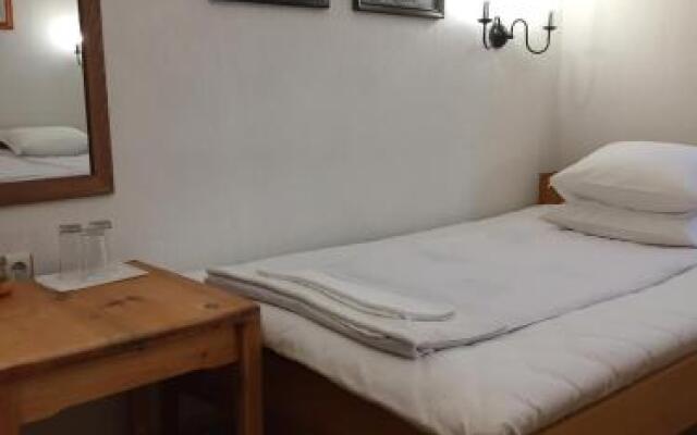 Toni's Guest House