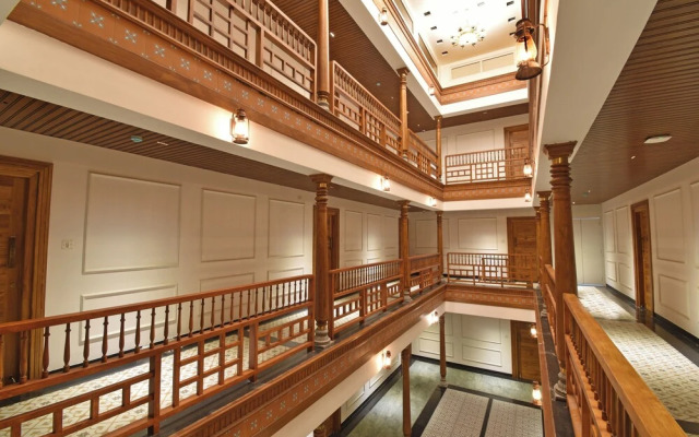 A K G Hotel