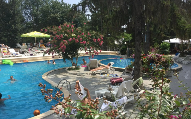 Park Hotel Briz All Inclusive- Free Parking