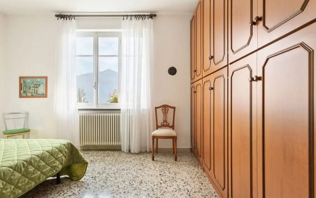 Delightful Villa With Garden