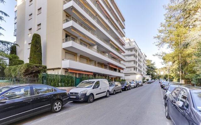 Navarre Apartment 1