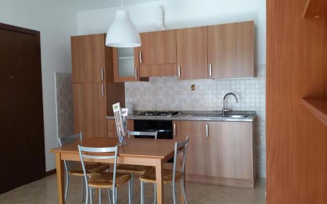 Bilocale Via Imola 4