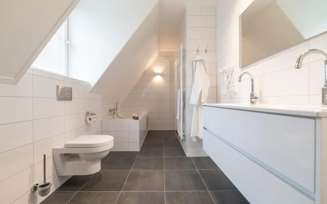 Beautiful Holiday Home With a Whirlpool