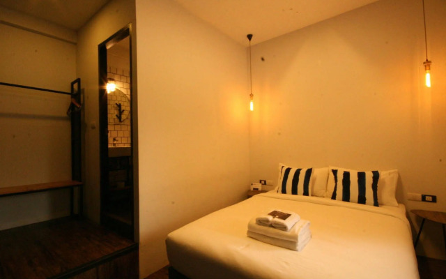 STrips the Poshtel - Hostel