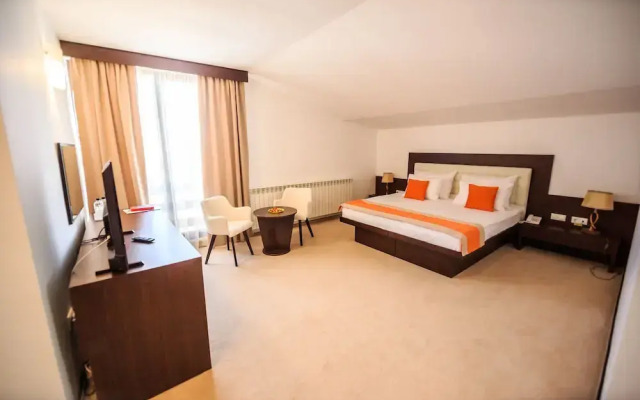 Hotel La Dolce Vita