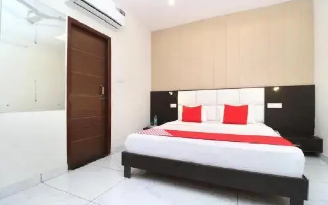 Hotel Gold By OYO Rooms