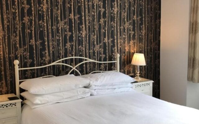Chellowdene Guest House