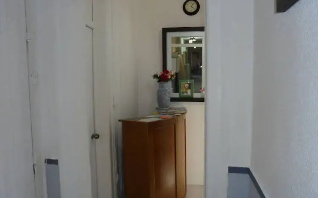 Crescent Rooms