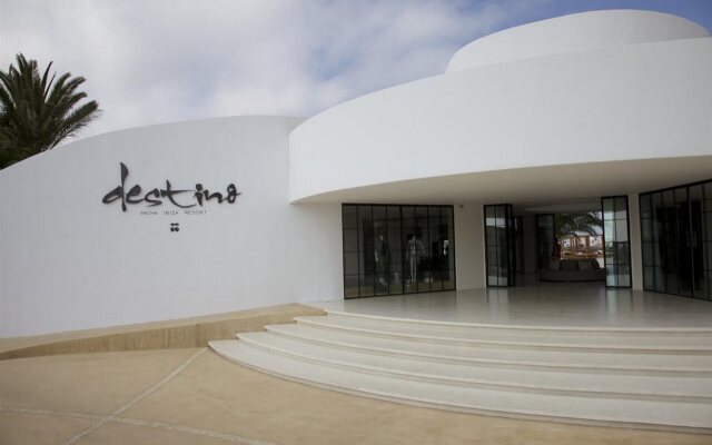 Destino Pacha Ibiza - Adults Only - Entrance to Pacha Club Included