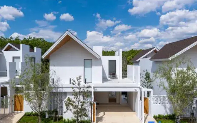 Modern Luxury Pool Villa Resort | near Bang Tao Beach | Phuket | Warm Plus