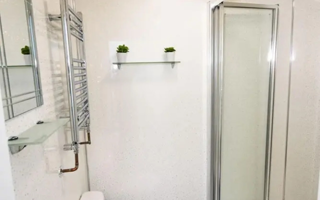 Trelu - Self Catering Three Bedroom Ground Floor Property
