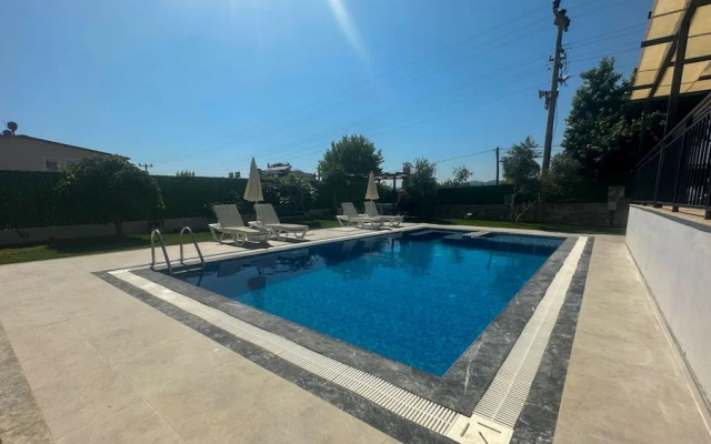 Huge Triplex Villa w Pool and Garden in Fethiye