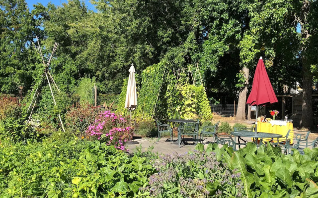 McMenamins Grand Lodge