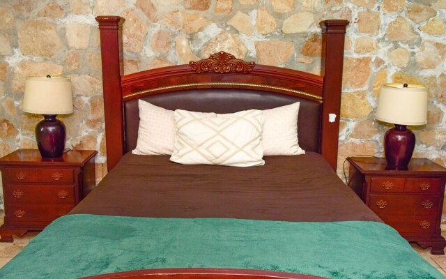 Selah Hotel