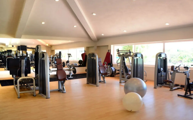 Porto Bello Gran Marina by GuruHotel