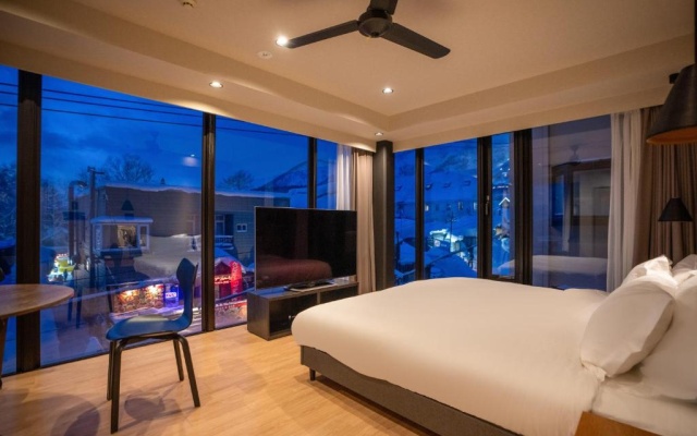 Matthew Suites