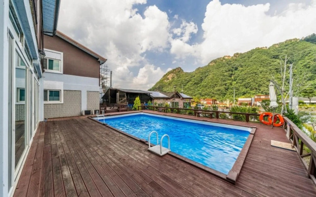 Hongcheon Tteul Pension