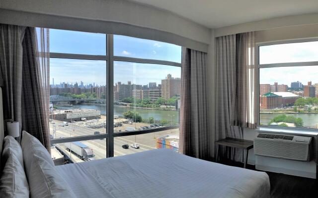 Holiday Inn Express Bronx NYC - Stadium Area